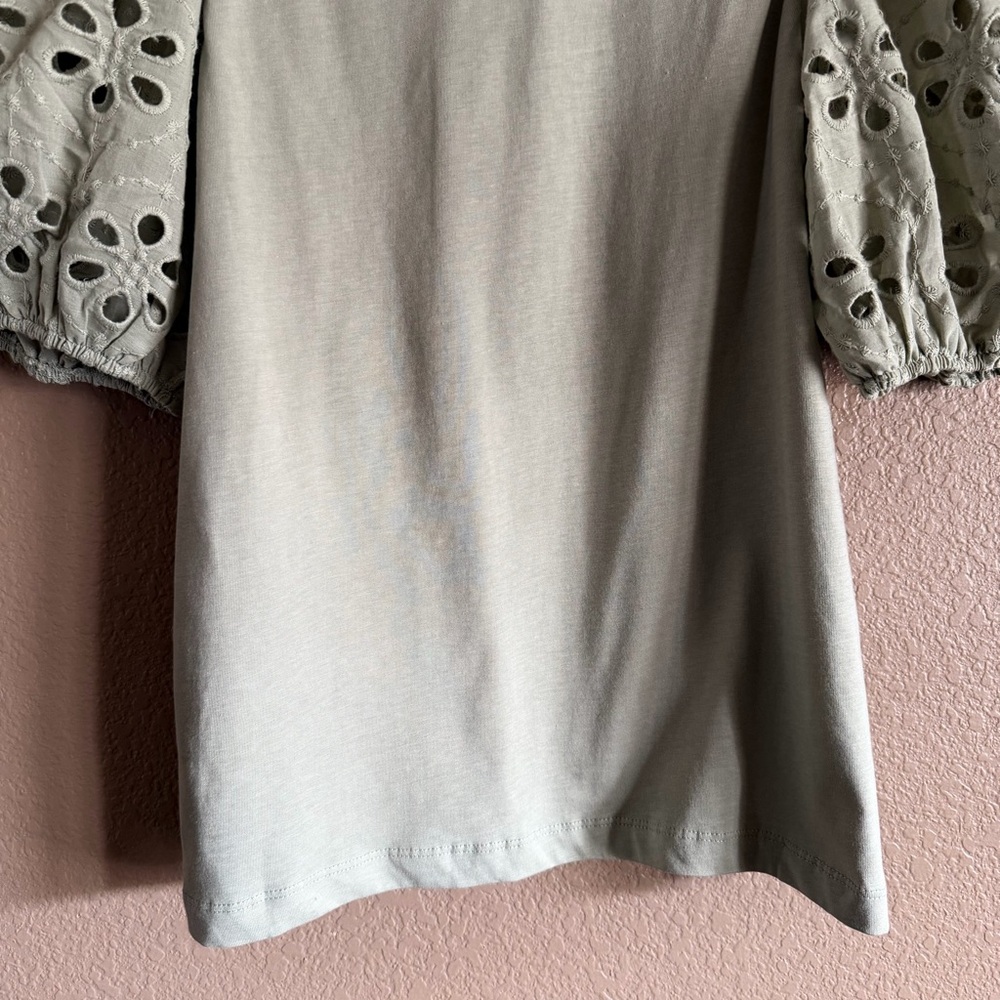 H&M Light Green Eyelet Puff Sleeve Top Size Small - Picture 9 of 10